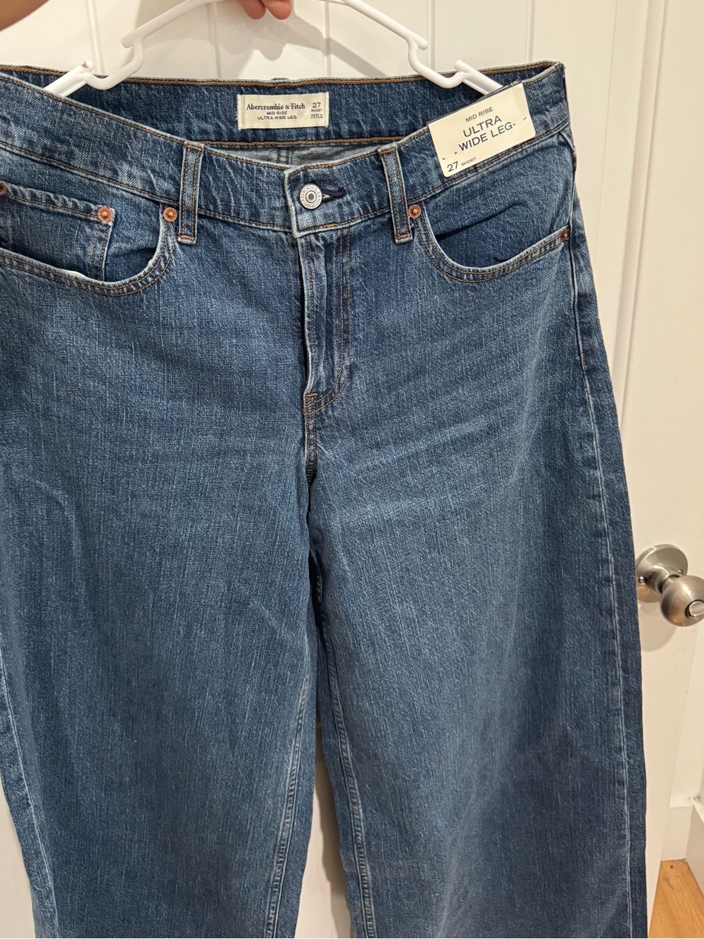 Abercrombie & Fitch Wide Leg Jeans - Medium Blue Wash